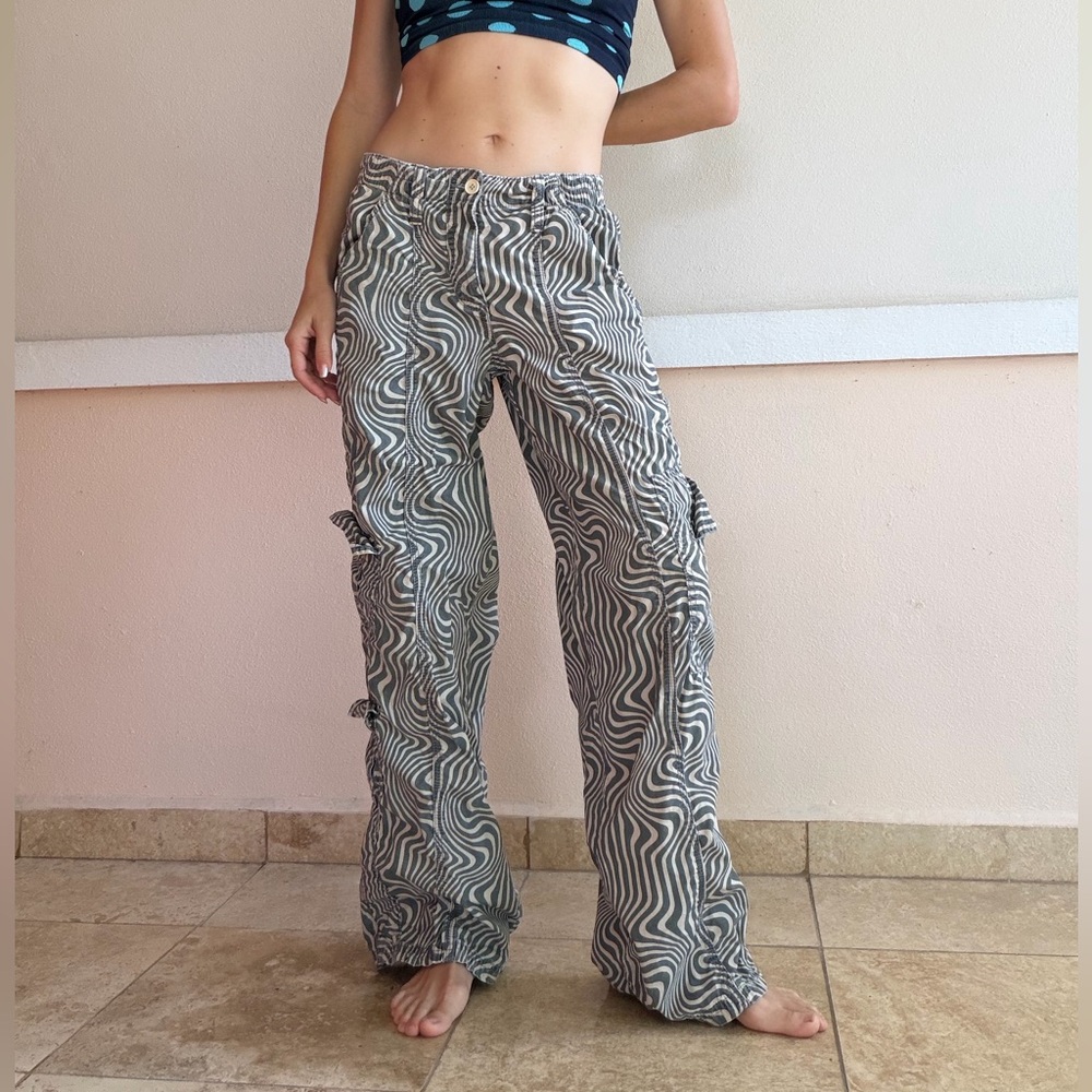 BDG Groovy Straight Leg Pants - Picture 2 of 3